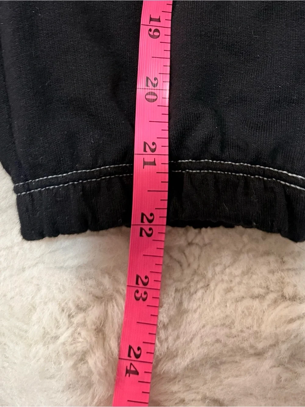 Arizona Jean Company Black Capri Sweatpants with White Heart Graphic